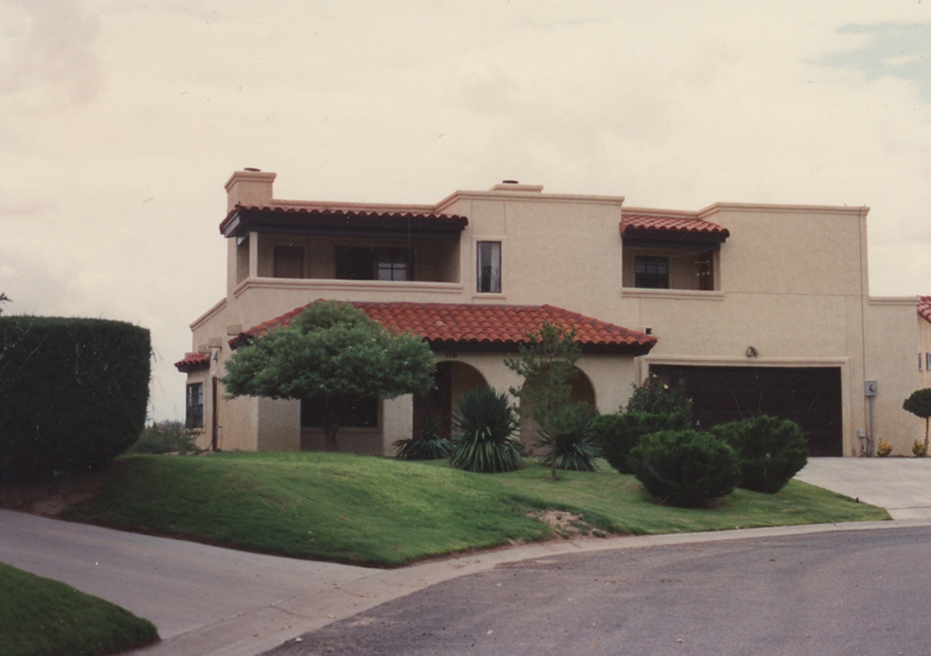 Ann's house she designed and supervised the building of in Santa Teresa, New Mexico in 1986
Photo ©1991 Ann James Massey